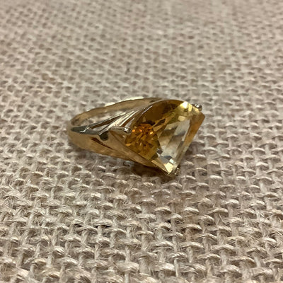 14k Yellow Gold Citrine Ring Size 6 - Stash Boutique